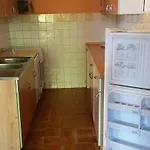 Busljeta 아파트 *