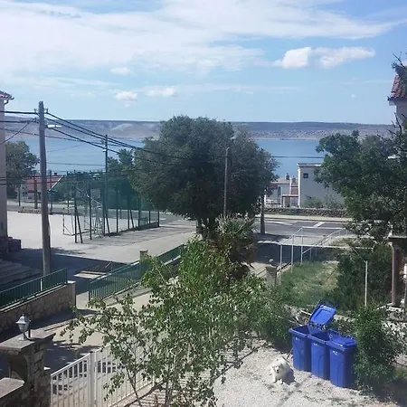 Busljeta Apartment *
