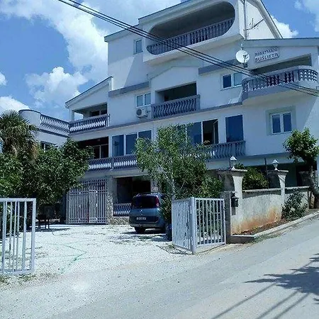 Apartment Busljeta Starigrad Paklenica
