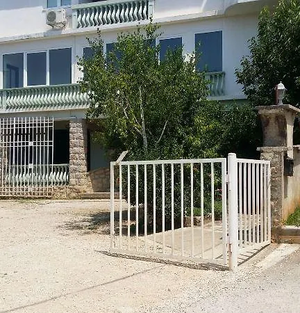 Busljeta * Starigrad Paklenica