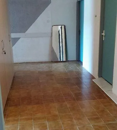 Busljeta Apartman *