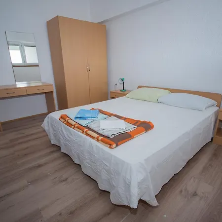 Apartment Busljeta Starigrad Paklenica