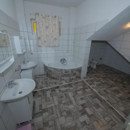 Busljeta Apartman