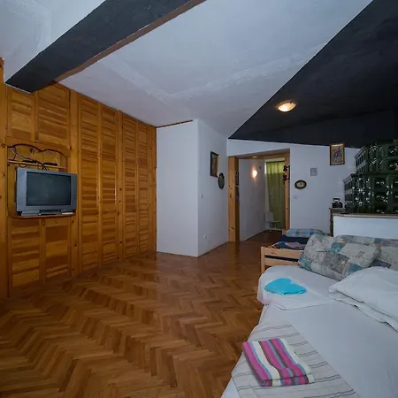 Busljeta Apartman Starigrad Paklenica